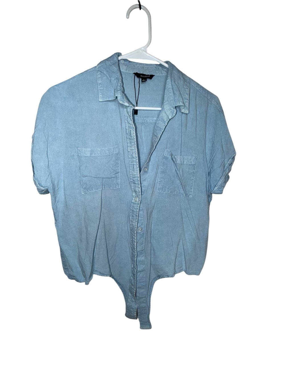 Mens Light Blue Short-Sleeve Button-Down Shirt with Chest Pockets